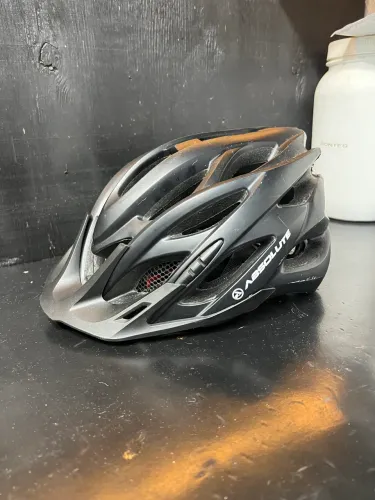 Capacete absolute