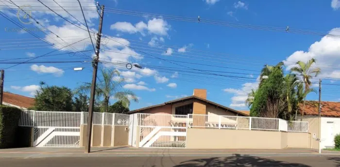 Casa à venda em Londrina, Colina Verde, com 4 quartos, com 259.88 m²