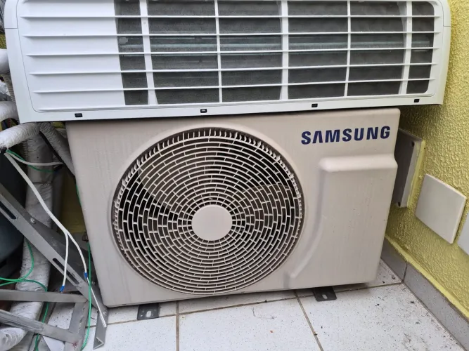 Ar-Condicionado Samsung WindFree Inverter 9.000 BTUs - Seminovo