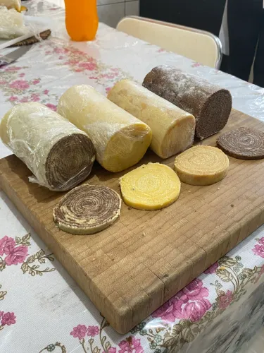 Bolo de rolo e sequilhos em Brasília DF - Delícias da Vanda