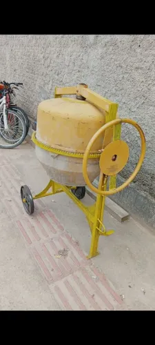 VENDO BETONEIRA 150 LITROS