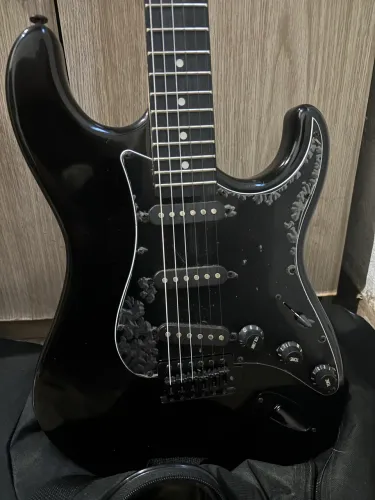Guitarra Tagima 