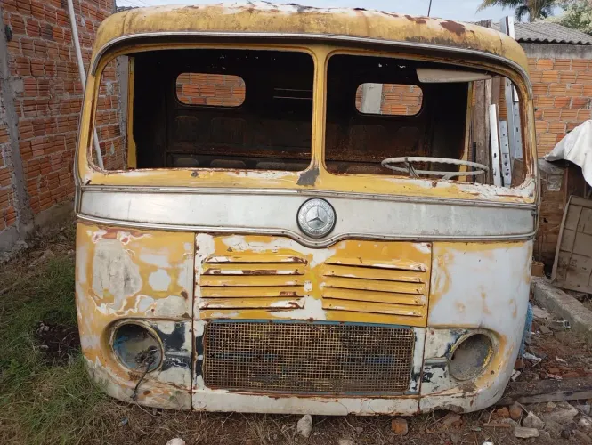 *Cabine Mercedes 321*