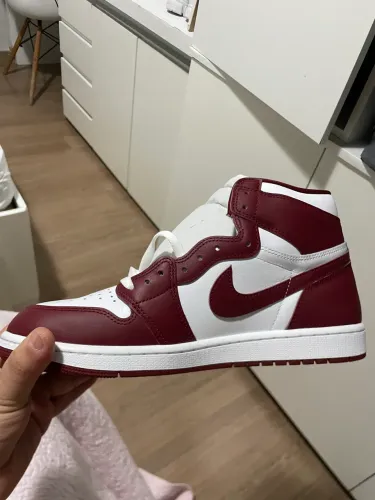 Tênis Nike Air Jordan 1 Retro High Og (Team Red)
