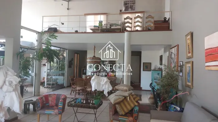 Casas em Condomínios - 3 suítes - Jardim Karaíba
