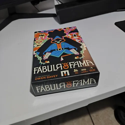 Jogo de tabuleiro Fábula & Fama