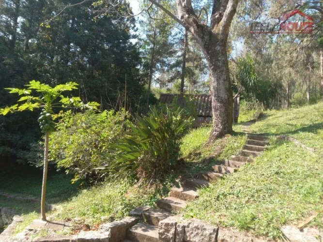 Sítio de 9,9 Hectares em Campo Limpo Paulista 7 Casas, Lazer Completo e Natureza Exuberan