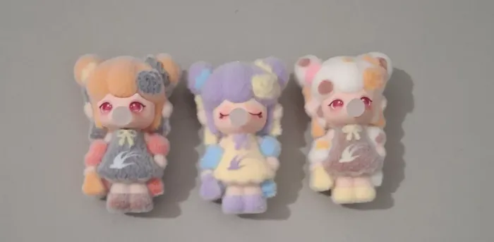Mini bebês de veludo
