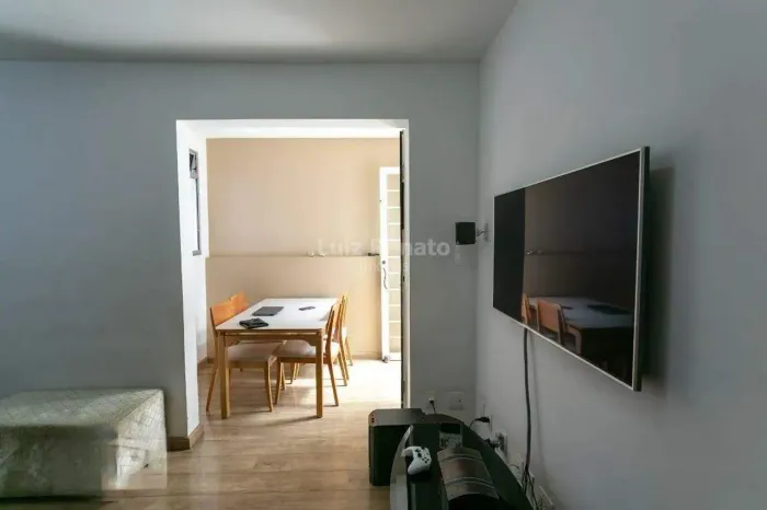 Área privativa para aluguel, 2 quartos com 1 suíte, 120m² no bairro Sagrada Família