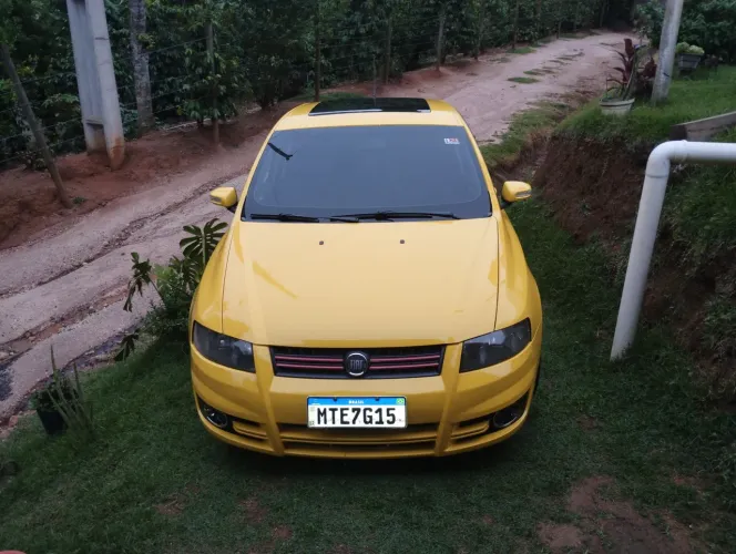 Fiat Stilo Dualogic 1.8 Sporting Flex 8V 5P 2011