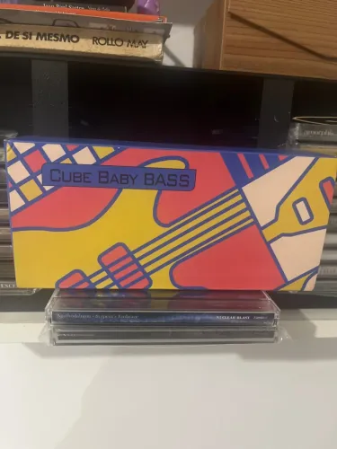 Cube baby bass