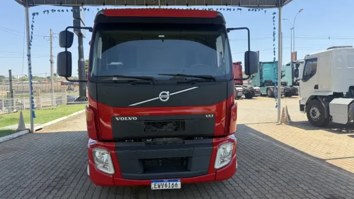 Volvo VM330 LX L2H1 4X2T 2021/2021