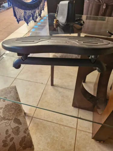 Apoio ergonômico pés