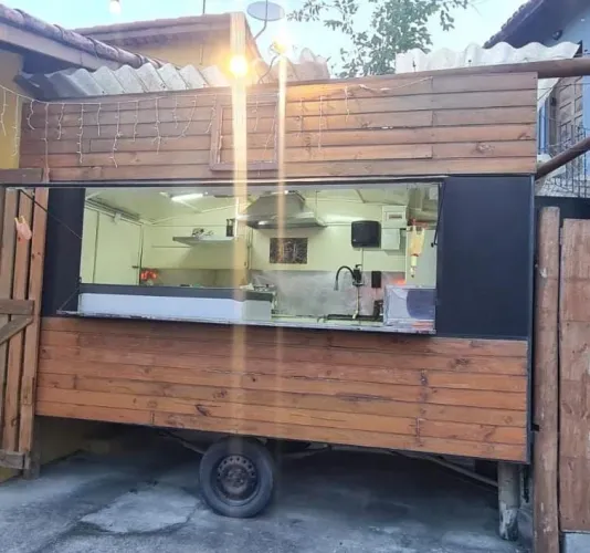 Vendo trailer para food truck em Ilhabela/SP