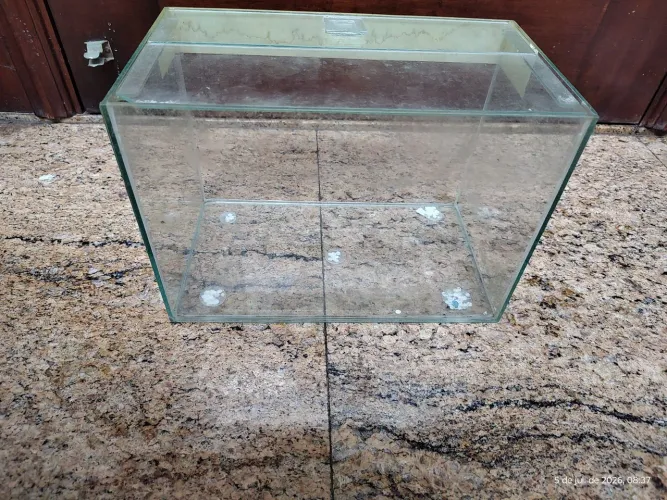 Vendo aquário de 10 litros 
