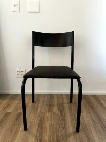 Cadeiras Empilháveis
