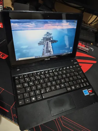 Netbook Asus X102b