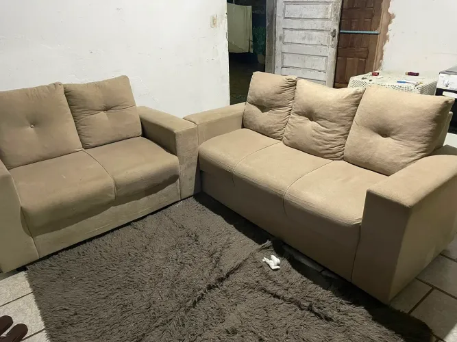 SOFÁ SEMI-NOVO