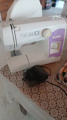 Máquina de costura Egin Decora!!