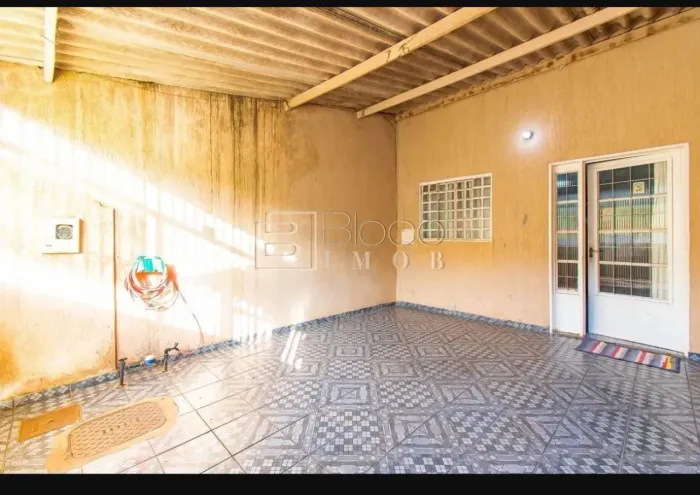 Vendo casa com urgência riacho fundo 2