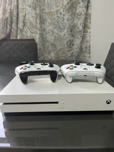 X box One S
