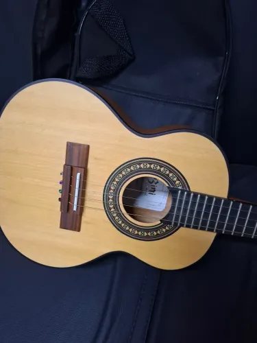 Cavaquinho Rozzini conservadissimo