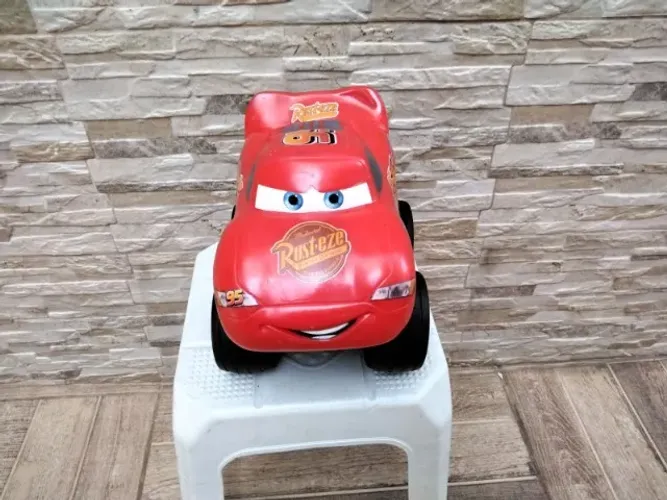 Carro Relâmpago Mcqueen Borracha
