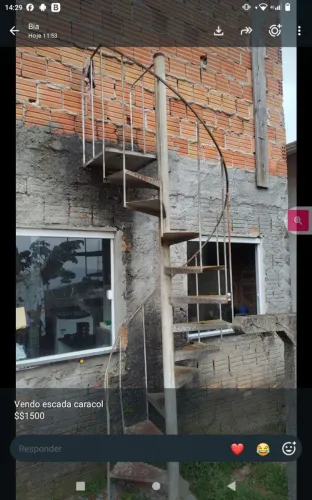 Escada caracol de ferro