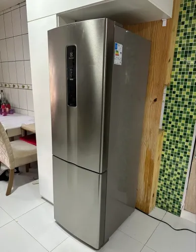 Geladeira Electrolux modelo 400L Inverse (modelo DB44S)