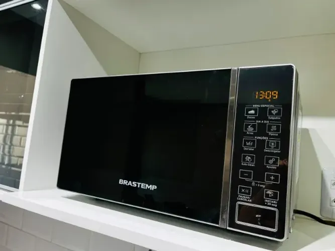 MICROONDAS BRASTEMP 20 LITROS BMS20AR INOX