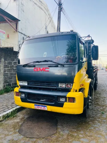 Vende-se caminhão GMC todo revisado