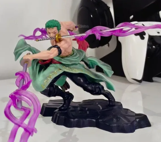Boneco de ação Zoro de OnePiece