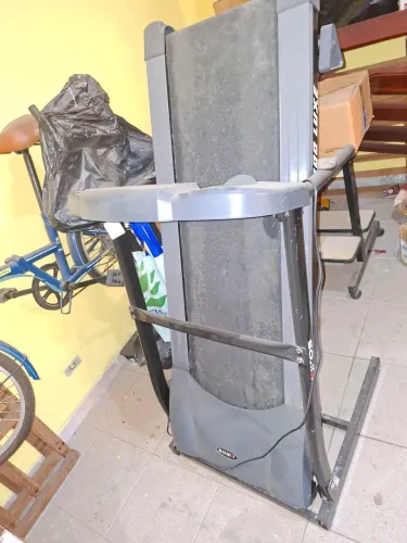 Esteira elétrica 2000 LUXE Antiga e em Funcionamento.