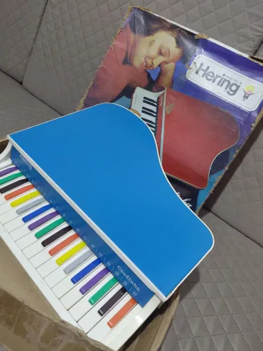 Piano Infantil Hering PLC-18 Antigo Vintage - Completo com Caixa Original