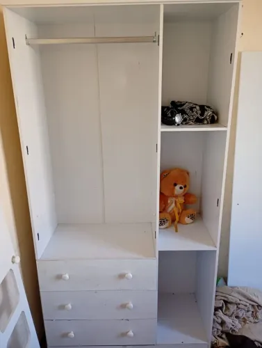 Cômoda + Guarda-roupa infantil 