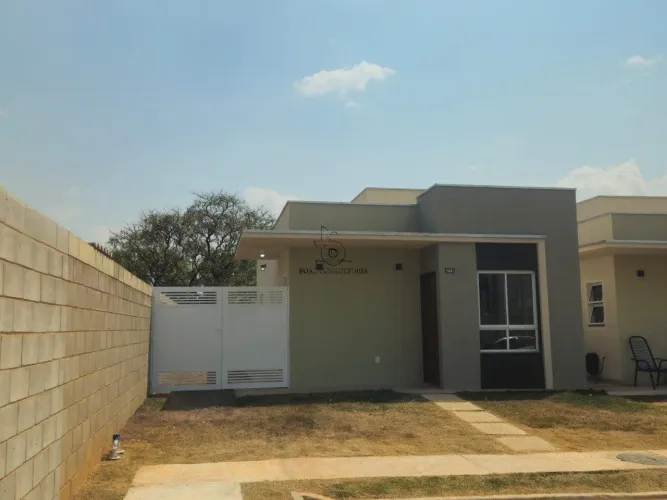 Casa 2 dorm. em condomínio fechado, sorocaba, zona leste.