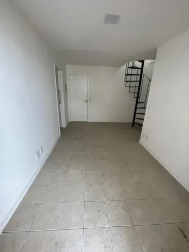 Vendo Cobertura Duplex na Rua Aroazes