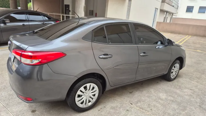 Toyota Yaris XL Live Sedan 1.5 Flex 16V 4P AUT 2022