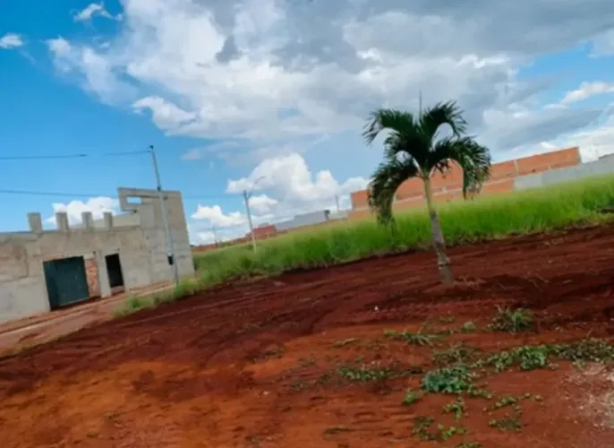 LOTE 220m² - JARDIM PRIMAVERA (CARMO DO RIO VERDE)