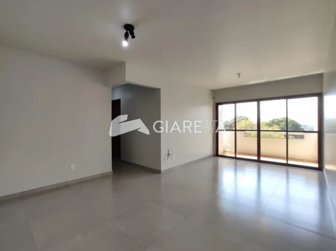 Apartamento semi mobiliado para locação no EDIFÍCIO PORTOS, CENTRO, TOLEDO - PR