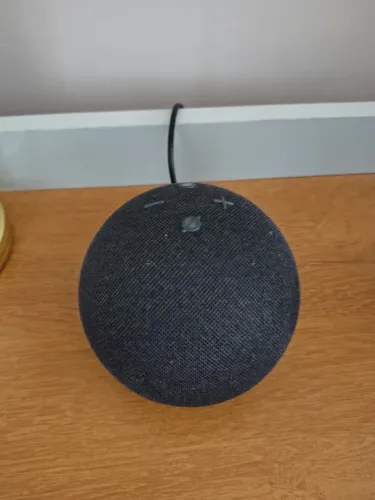 SEMINOVO Echo Dot Smart speaker com Alexa, som vibrante e potente, Wi-Fi 