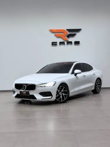 Volvo S60 T-4 Momentum 2.0 190cv 4P 2020