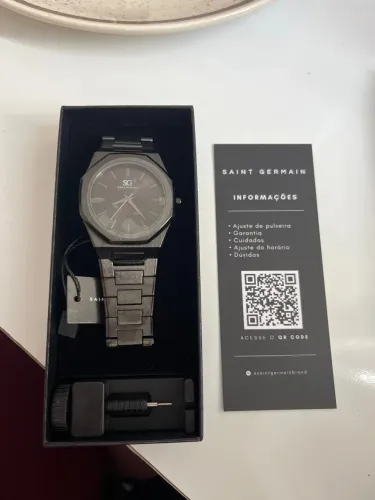 Relógio Novo , nunca foi usado. 