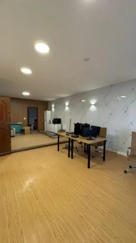 Ponto comercial/Loja/Box para venda possui 250 metros quadrados com 3 quartos