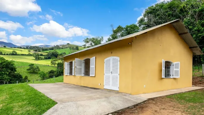 Sítio com 3 dormitórios à venda, 157000 m² por R$ 580.000,00 - Anta - Sapucaia/RJ