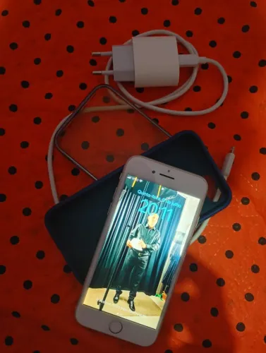 iPhone 8