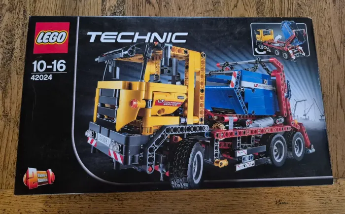 Vendo LEGO TECHINIC 42024 - Caminhão de Transporte de Contêineres - colecionavel Raro