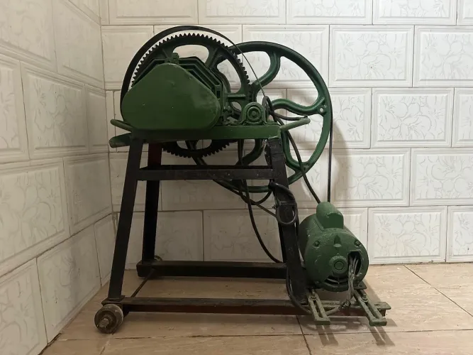 Vendo MOENDA (moedor de cana) 
