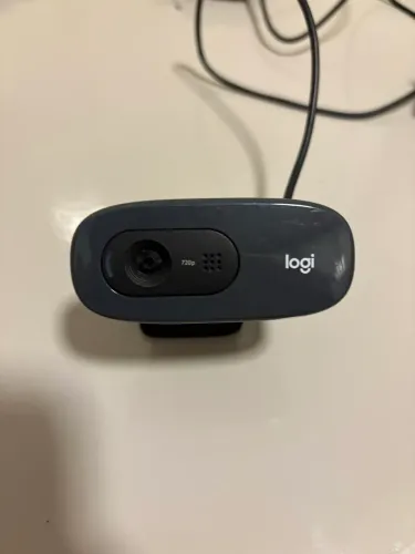Webcam HD Logitech C270 com Microfone Embutido HD