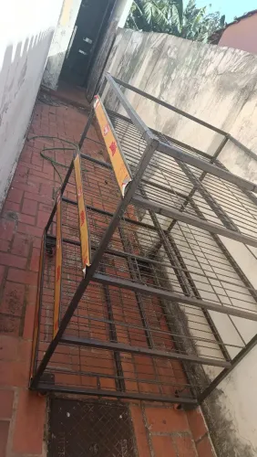Expositor de ferro para mercados e conveniência 